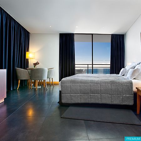 Vidamar Resort Hotel Madeira Funchal Dış mekan fotoğraf A room at the hotel